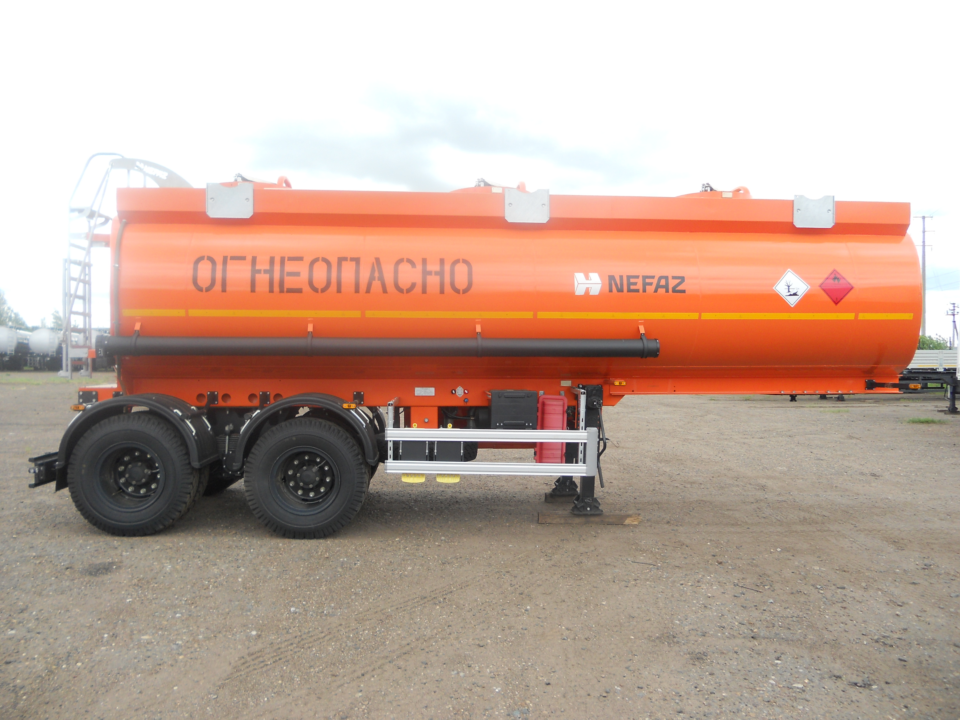 НЕФАЗ-96742